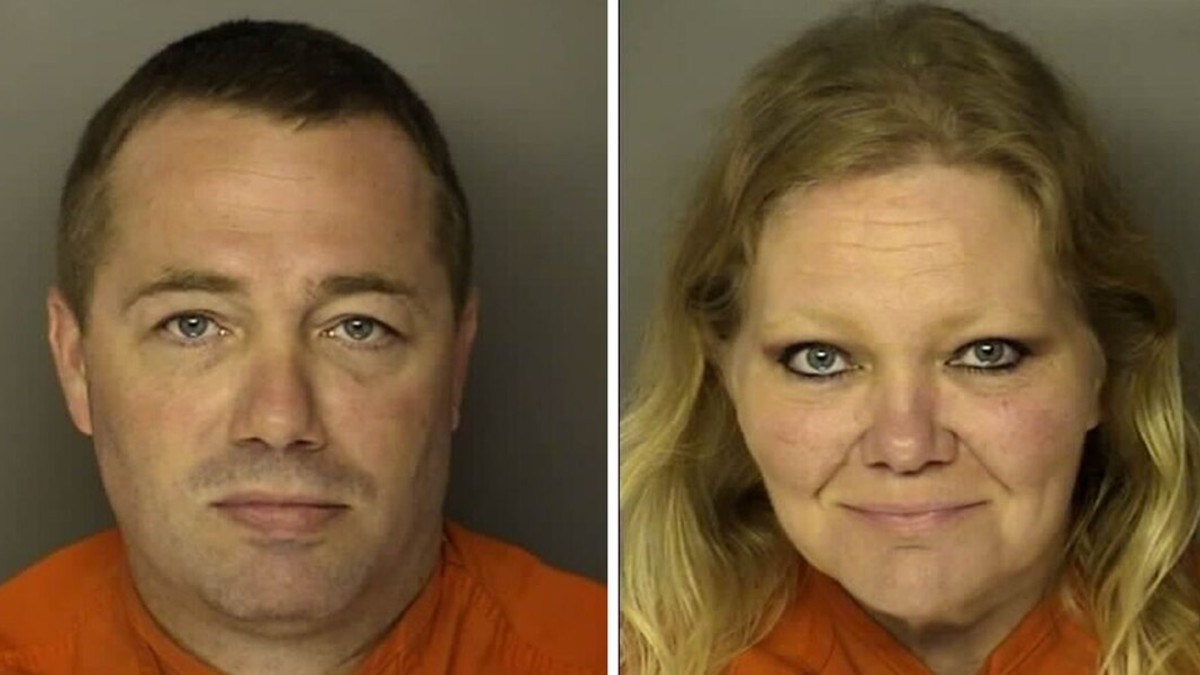 Mugshots of Sidney and Tammy Moorer