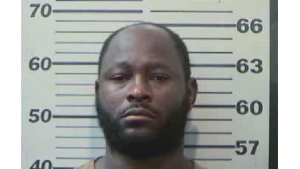 Mugshot of Hiawatha Robinson