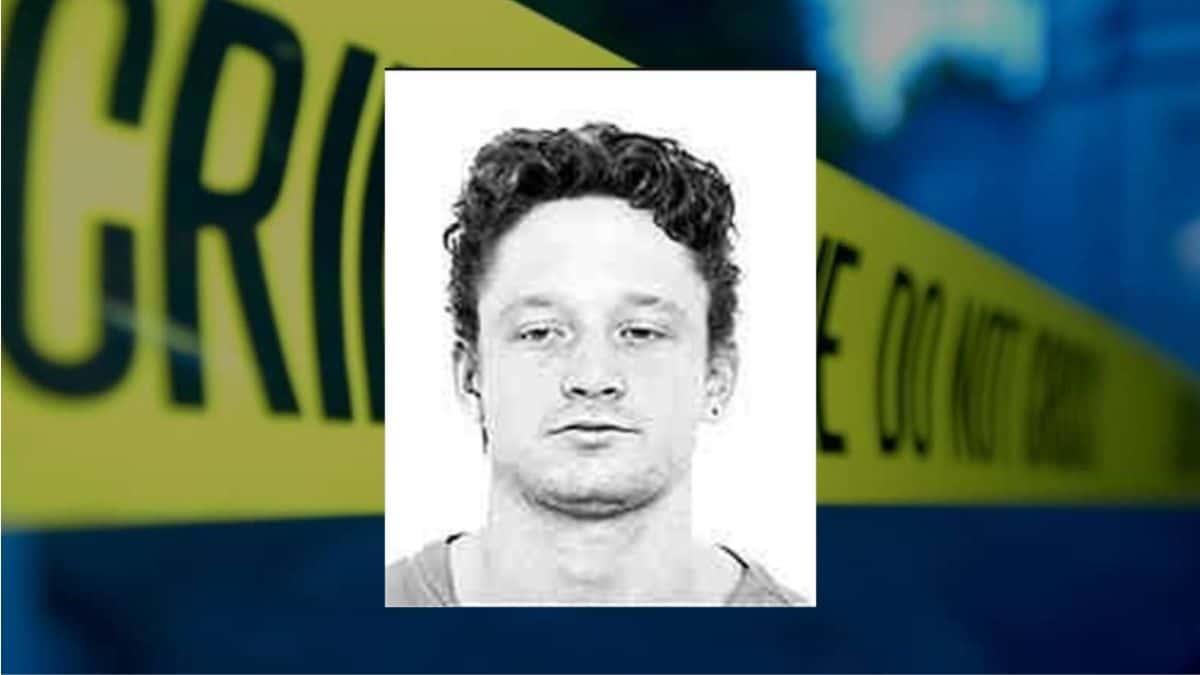 Carl Hall mugshot photo