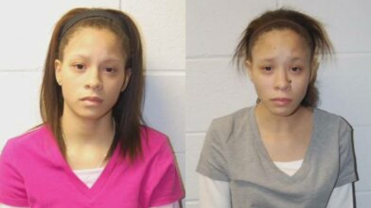 Mugshots of Jasmiyah and Tasmiyah Whitehead