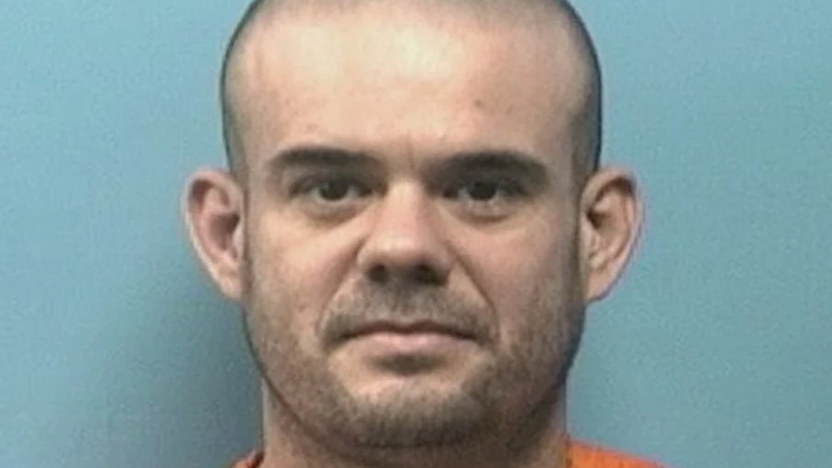 Booking mugshot of van der Sloot